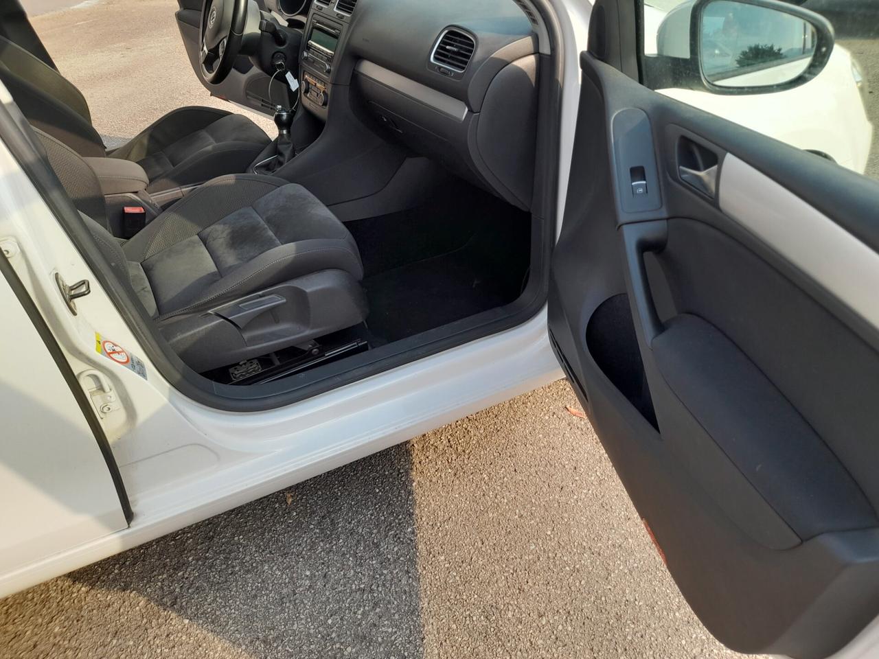Volkswagen Golf 1.6 TDI DPF 5p. Highline