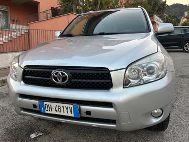Toyota RAV 4 RAV4 2.2 D-4D 136 CV Sol unico propri