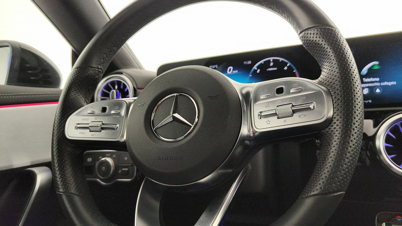 Mercedes-Benz CLA Coupe 200 d Premium auto