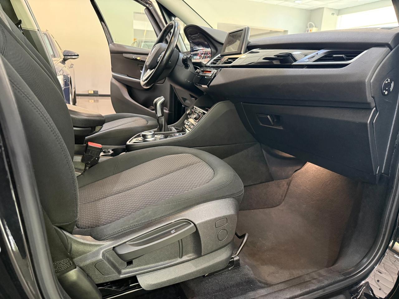 Bmw 2er Active Tourer 218d Advantage