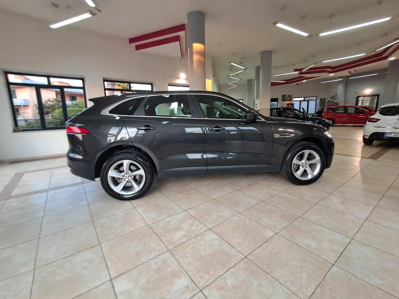 Jaguar F-Pace 2.0 D 180 CV AWD Prestige