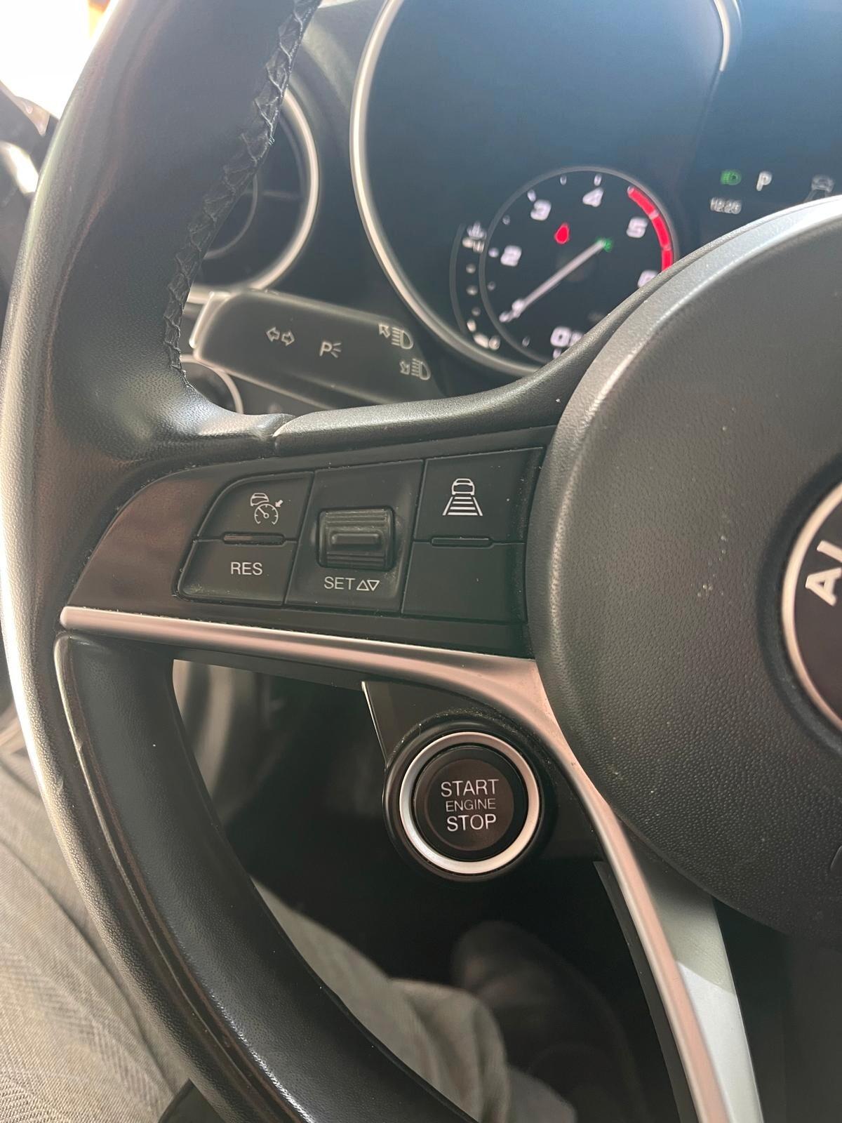 Alfa Romeo Giulia 2.2 Turbodiesel 190 CV AT8 AWD Q4 Executive