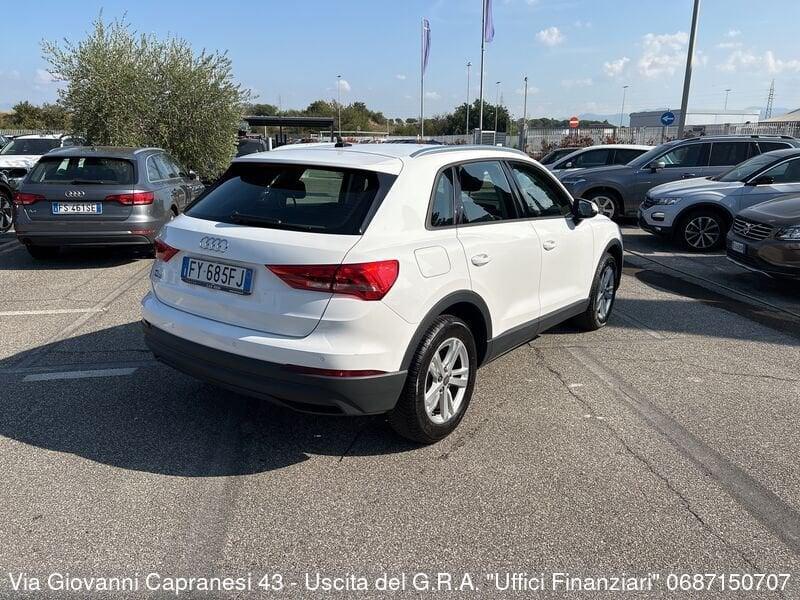 Audi Q3 35 TDI S tronic Business