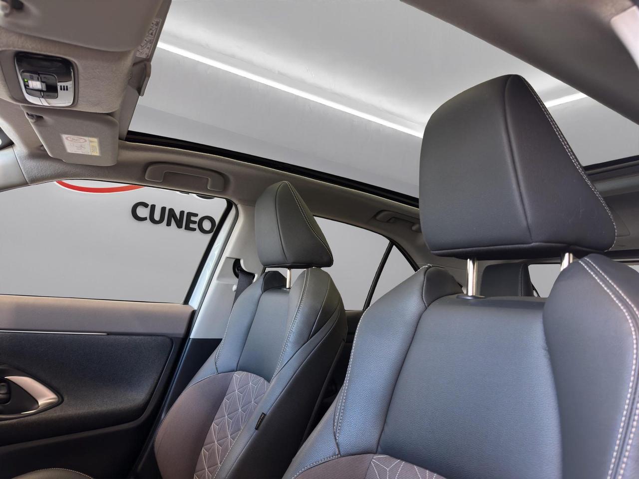 Toyota Yaris Cross 1.5h HEV Lounge 4wd