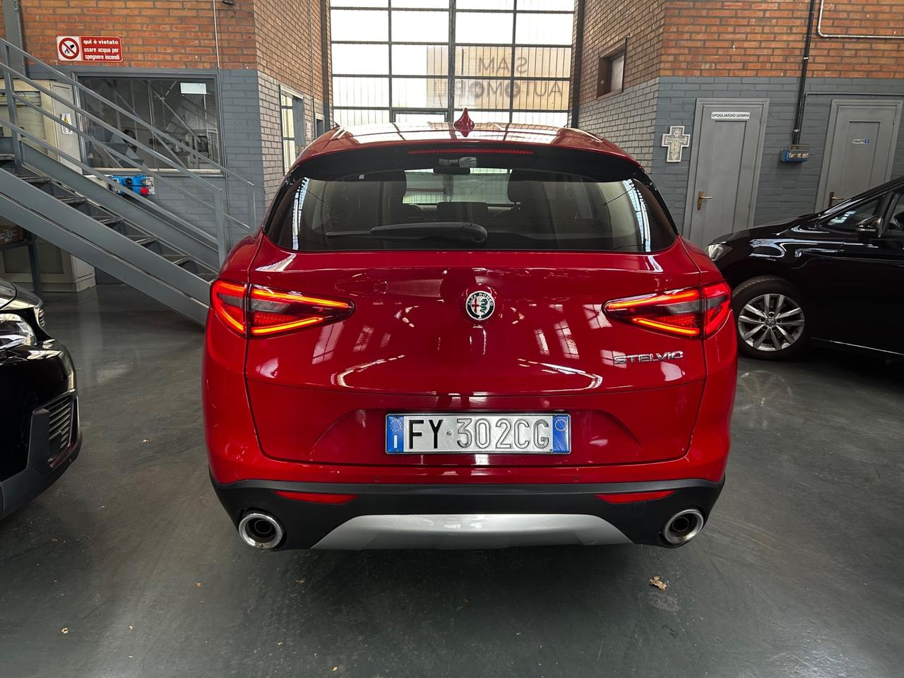 Alfa Romeo Stelvio 2.2 Turbodiesel 160 CV AT8 RWD Business