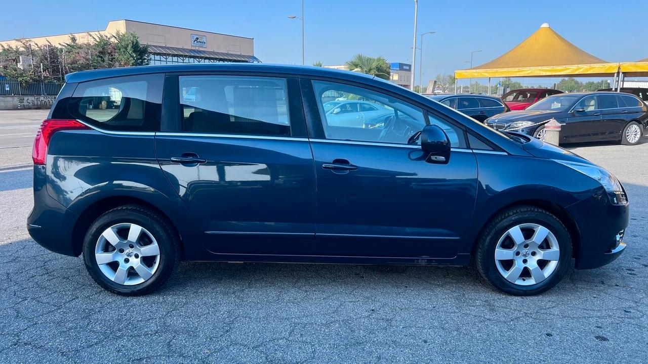 Peugeot 5008 1.6 HDi 112CV Business