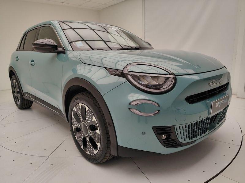 FIAT 600 IV 2023 1.2 hybrid La Prima 100cv auto