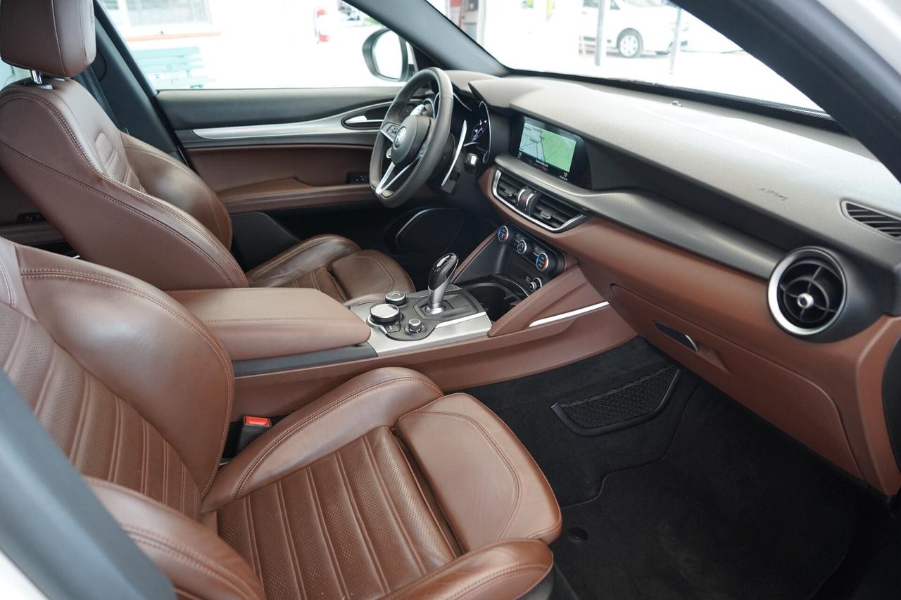 Alfa Romeo Stelvio 2.2 Turbodiesel 210 CV AT8 Q4 Super