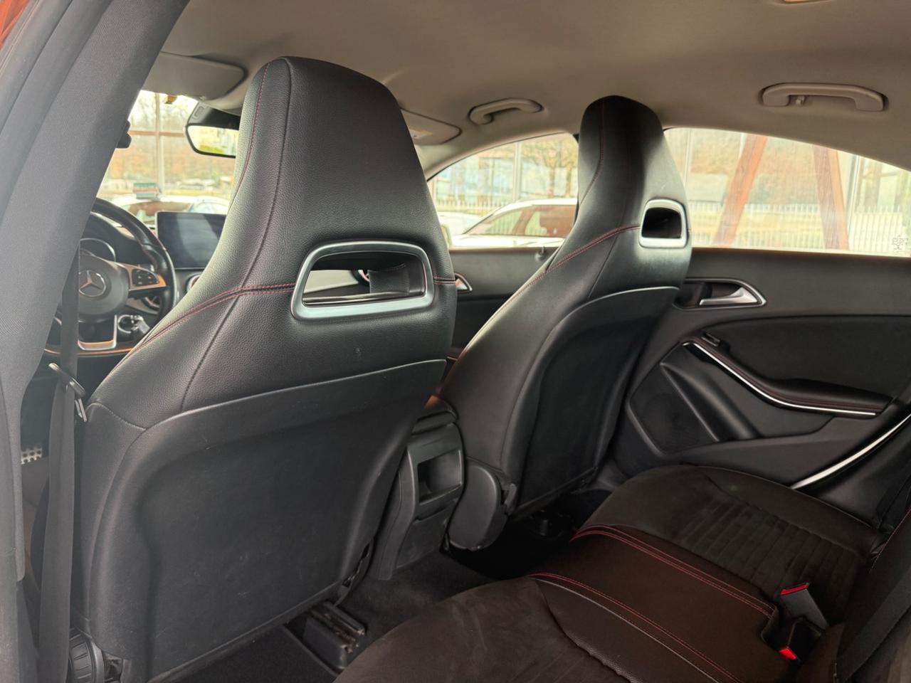 Mercedes-benz CLA 200 d - Automatico - Neopatentati