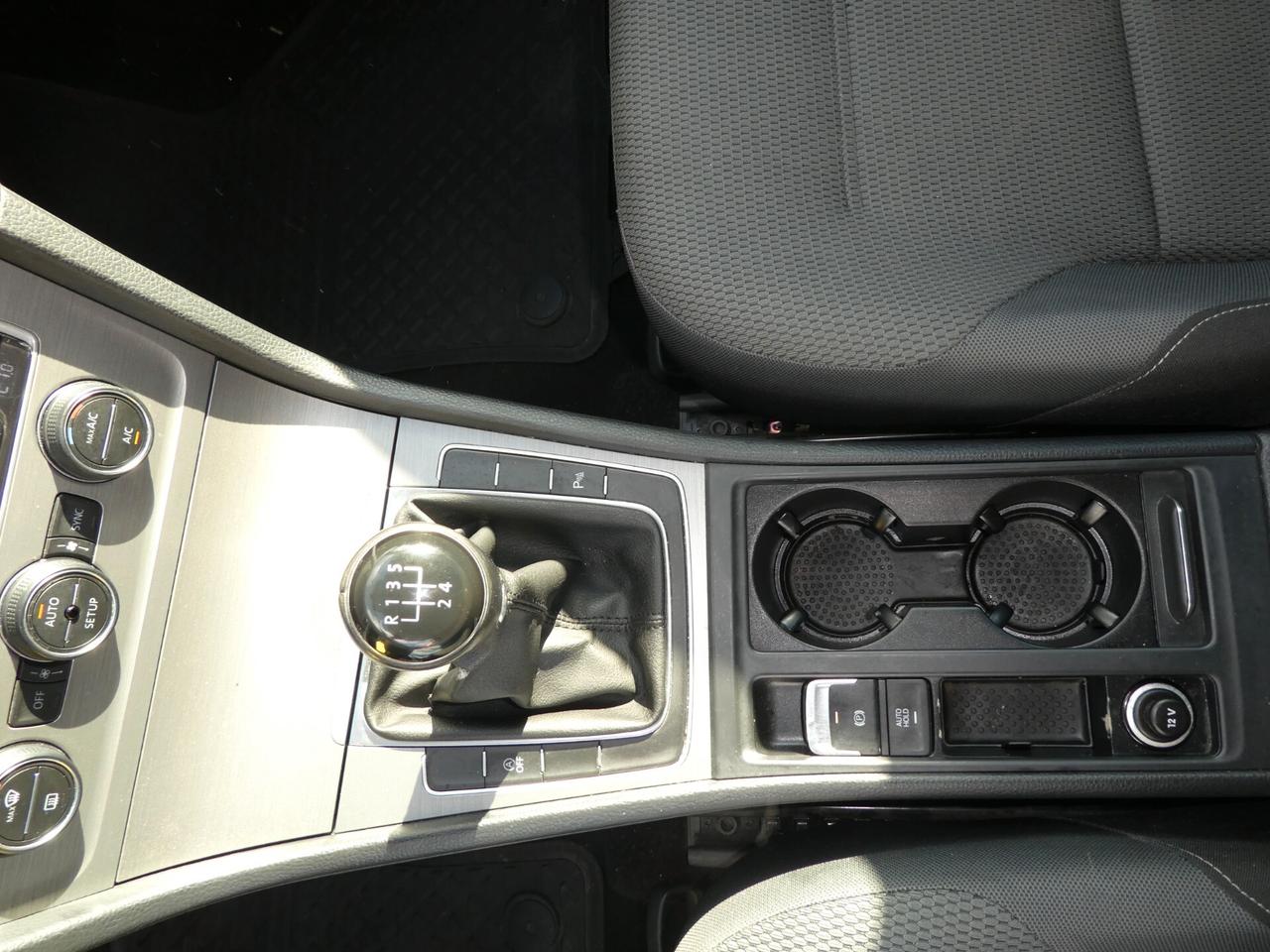 Volkswagen Golf Variant 1.6 TDI 105 CV DSG Comfortline ok neopatentati