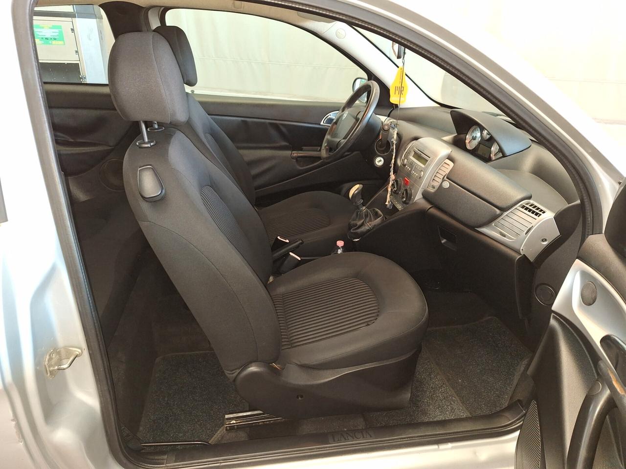 LANCIA YPSILON 2010 GPL 77CV NEOPATENTATI PIENO 24€ 400KM