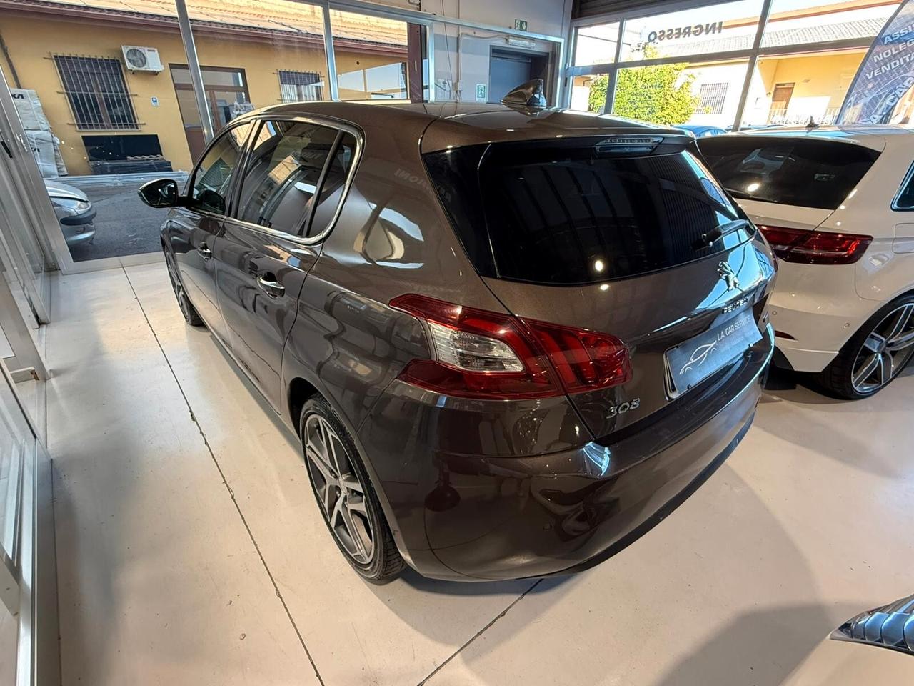 Peugeot 308 BlueHDi 120 CV Allure