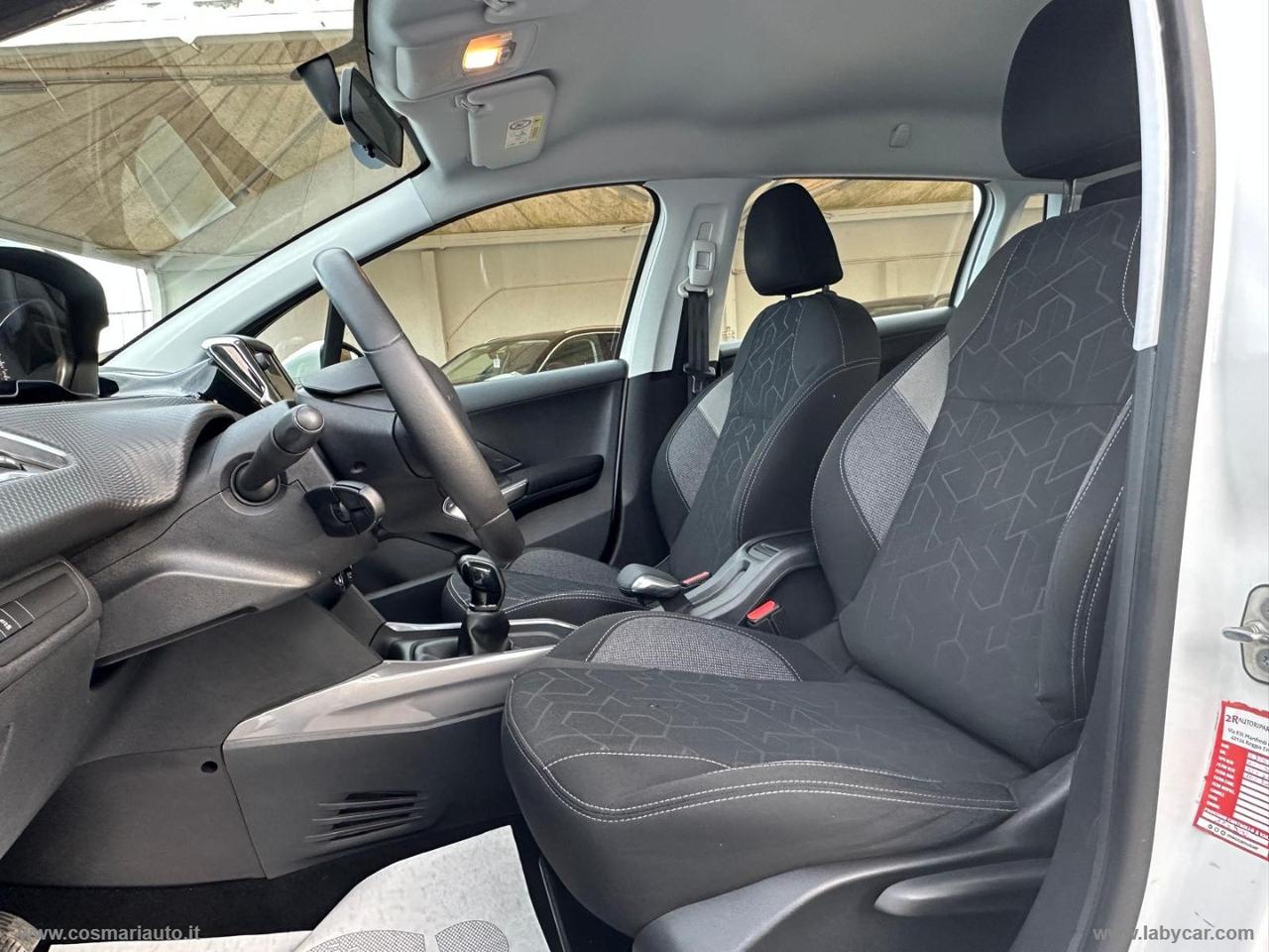 PEUGEOT 2008 PureTech 82 Active