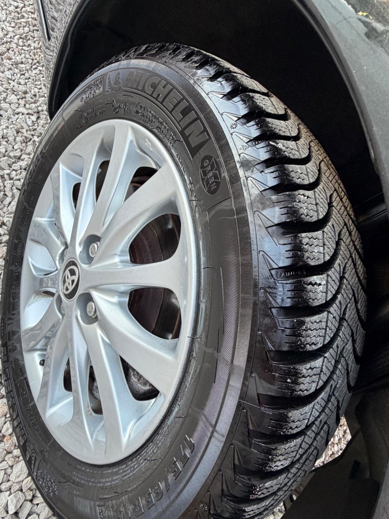 Toyota Yaris 1.3 5 porte Lounge