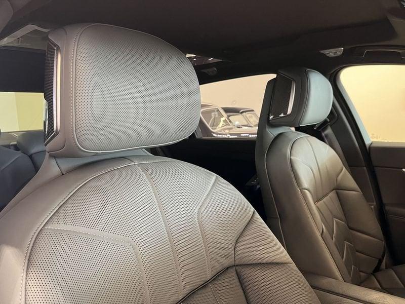 BMW Serie 7 G70 i7 xdrive60 MSport