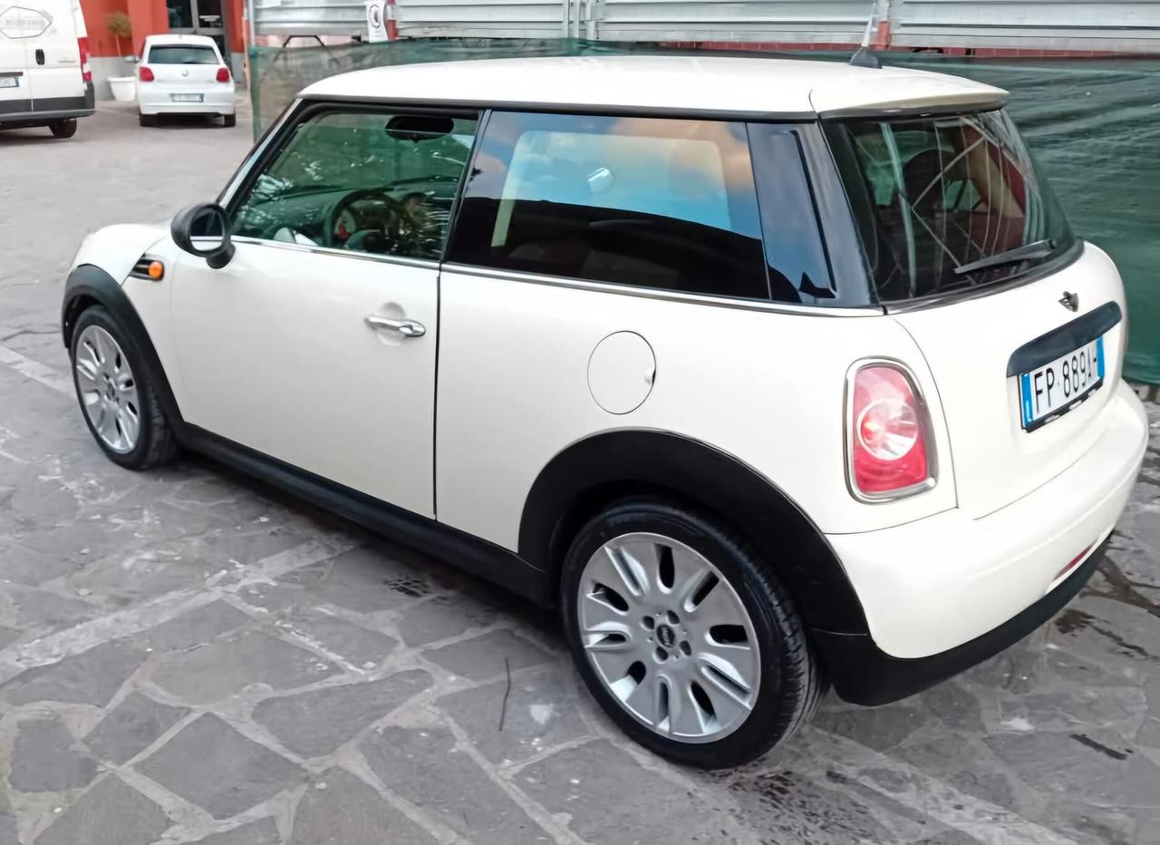 Mini Mini 1.6 16V One (55kW)