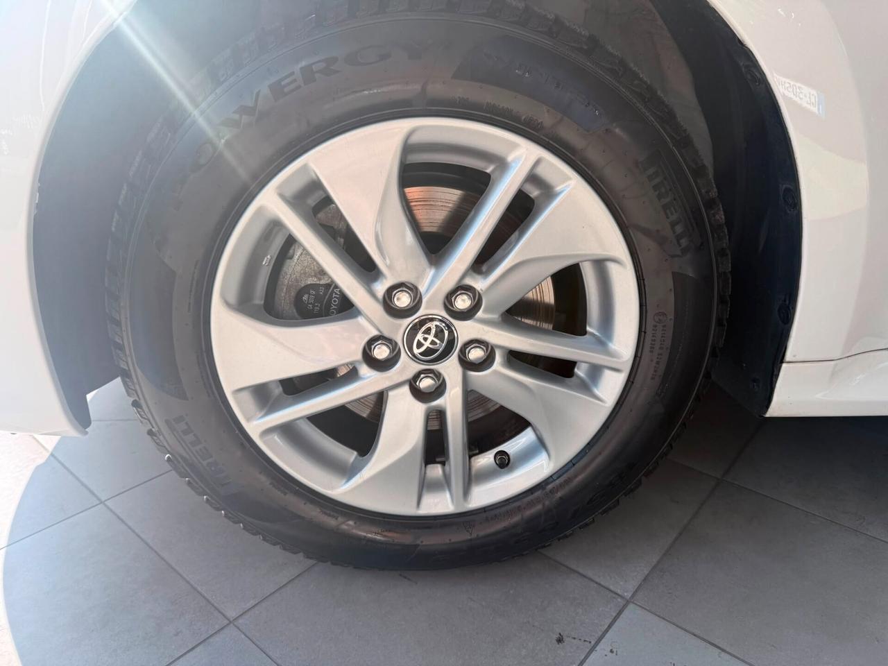 Toyota Yaris 1.5 Hybrid 5 porte Business