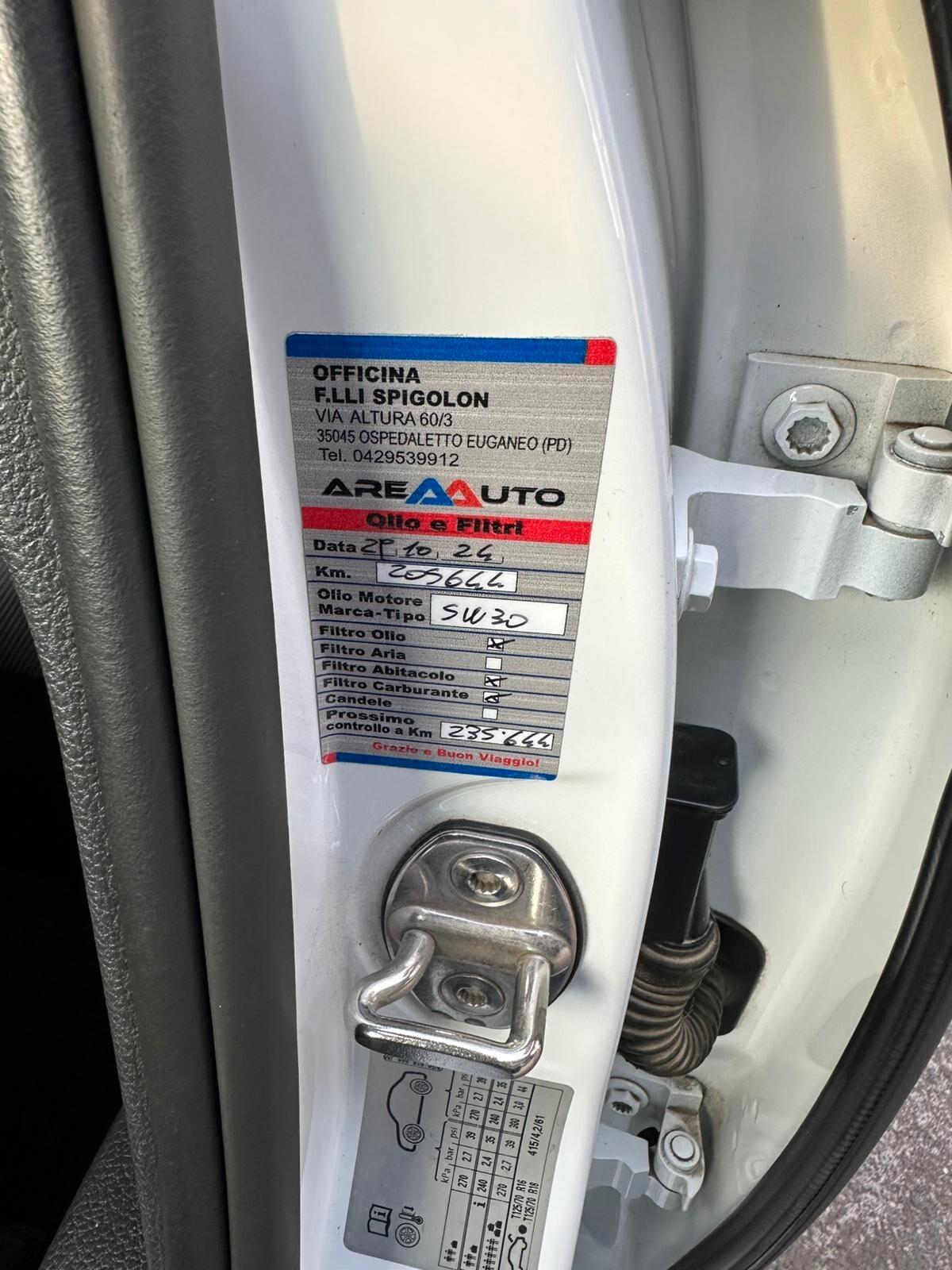 Volkswagen Golf 2.0 TDI 150 CV ALLESTIMENTO R-LINE