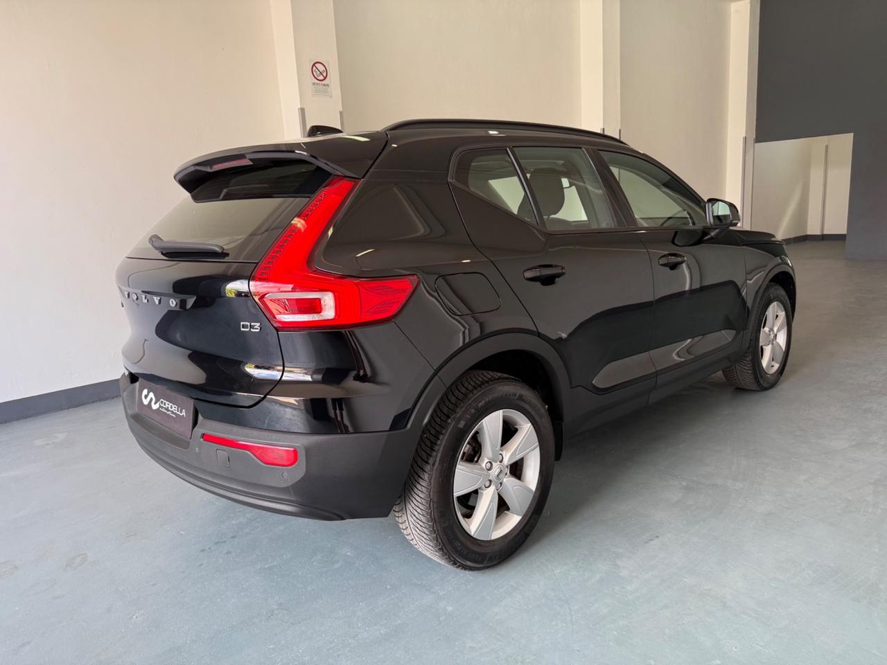 Volvo XC40 D3 AWD Momentum Core