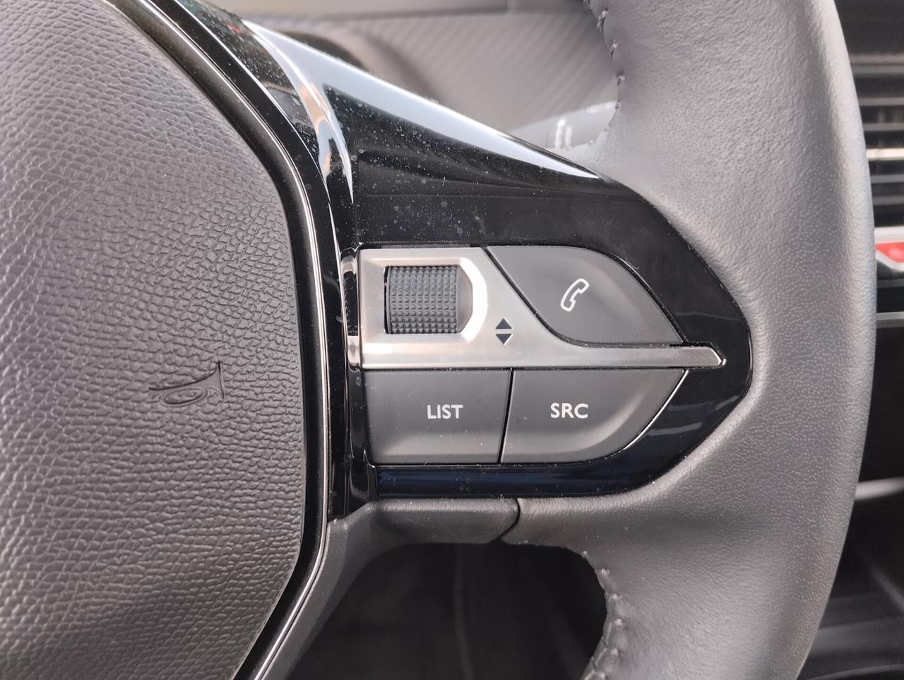 Peugeot 208 motore elettrico 136 CV 5 porte Active