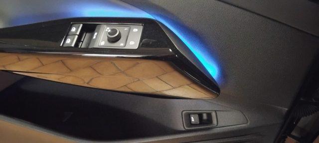 VOLKSWAGEN ID.4 Pro Performance 20" PELLE