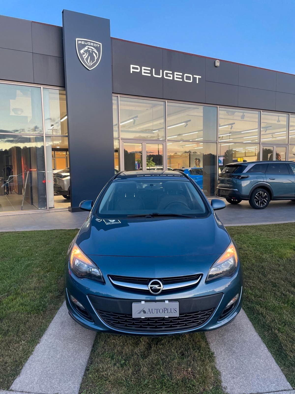 Opel Astra 1.4 Turbo 140CV Sports Tourer Cosmo