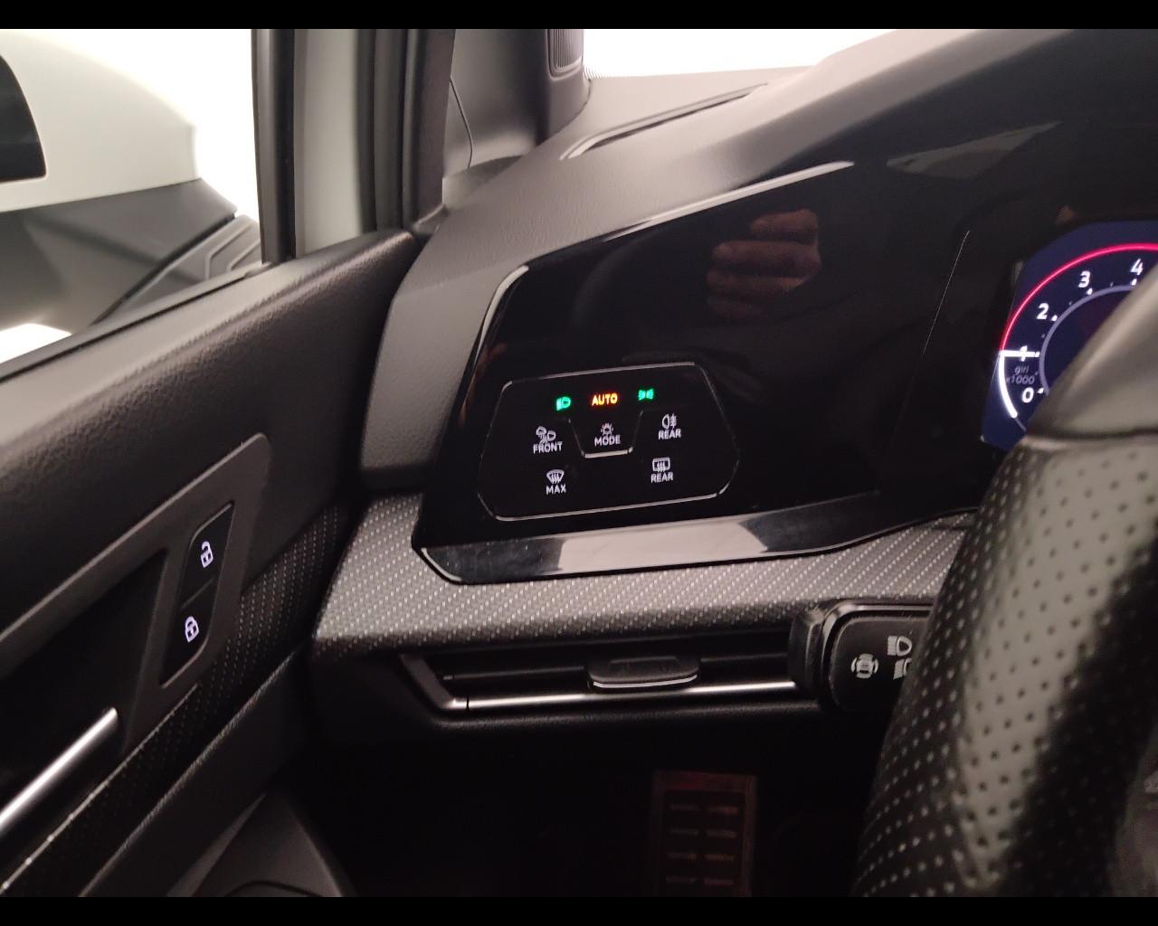 VOLKSWAGEN Golf VIII 2020 - Golf 1.5 etsi evo R-Line 130cv dsg