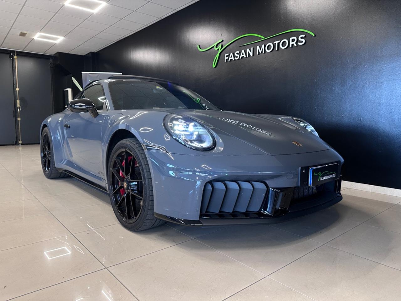 Porsche 911 Coupe 3.6 Carrera 4 GTS auto