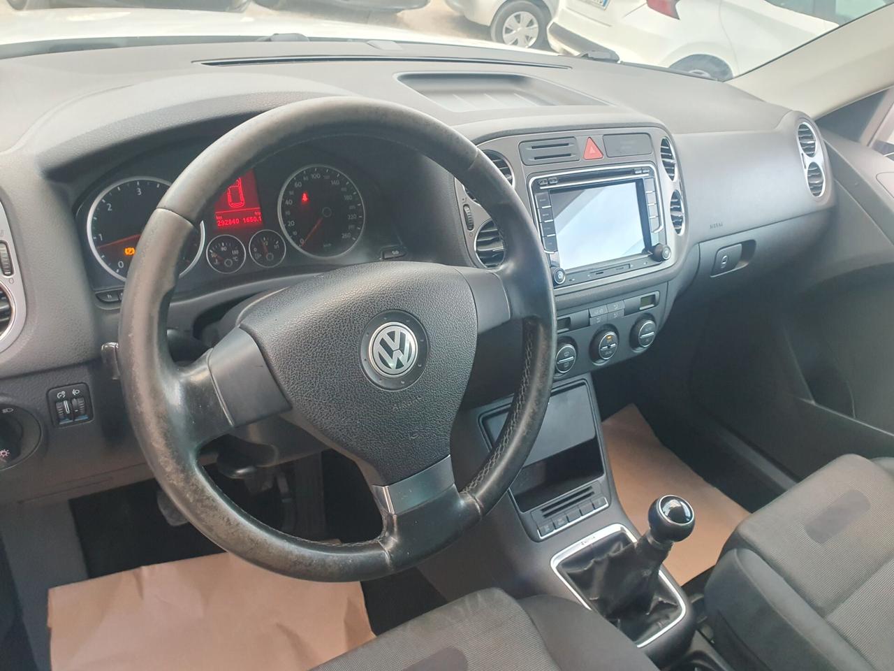 Volkswagen Tiguan 2.0 16V TDI DPF Sport & Style (18°)