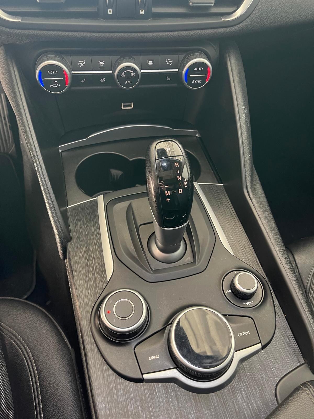 Alfa Romeo Giulia 2.2 Turbodiesel 190 CV AT8 AWD Q4 Executive