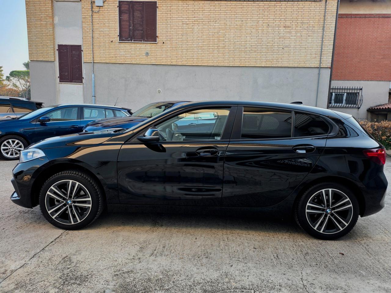 Bmw 118i F70 Serie 1 Berlina 5 porte 2020