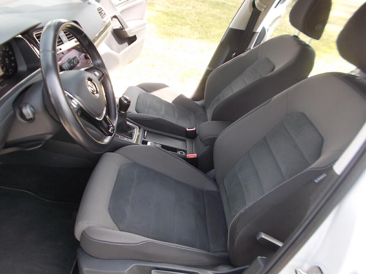 Volkswagen Golf 1.6 TDi VIRTUAL COCKPIT da VETRINA