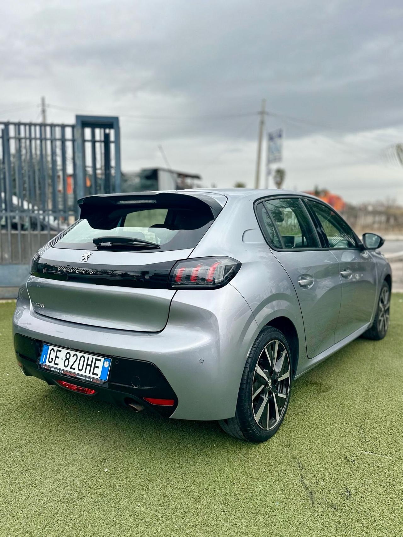 Peugeot 208 PureTech 100 Stop&Start 5 porte Allure automatica