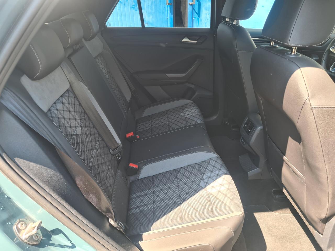 Volkswagen T-Roc 2.0 TDI SCR 150 CV DSG 4MOTION R-Line