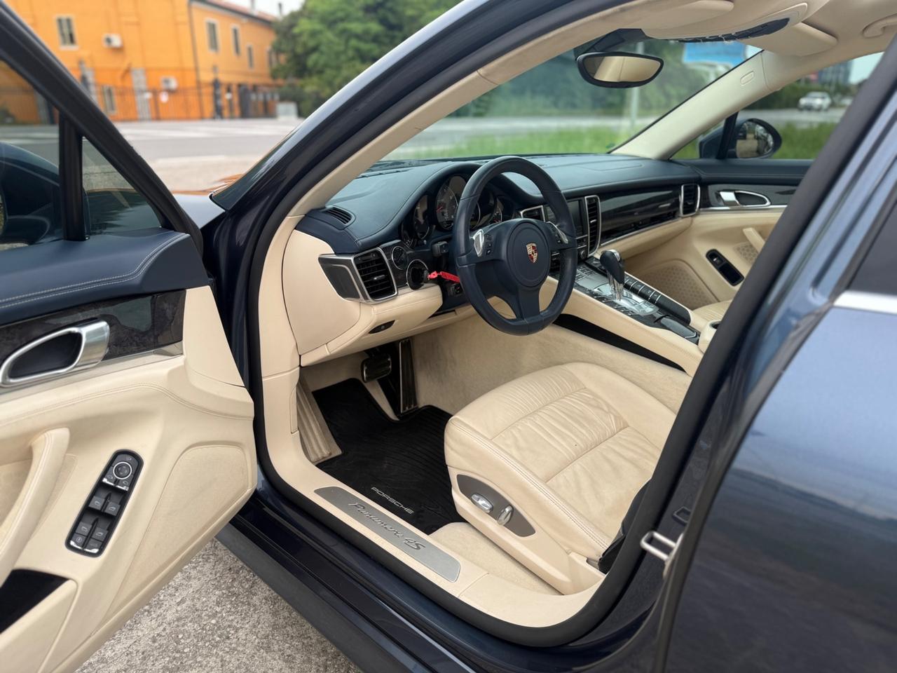 Porsche Panamera 4.8 4S