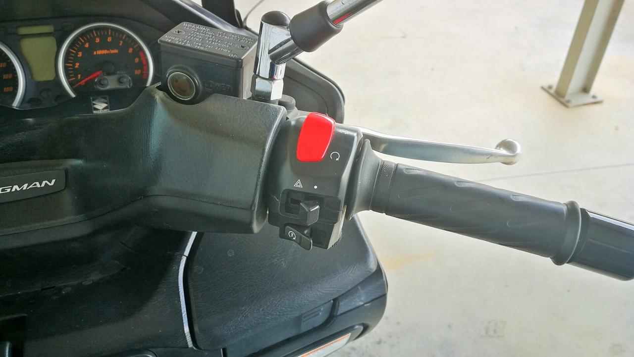 Suzuki Burgman AN 400