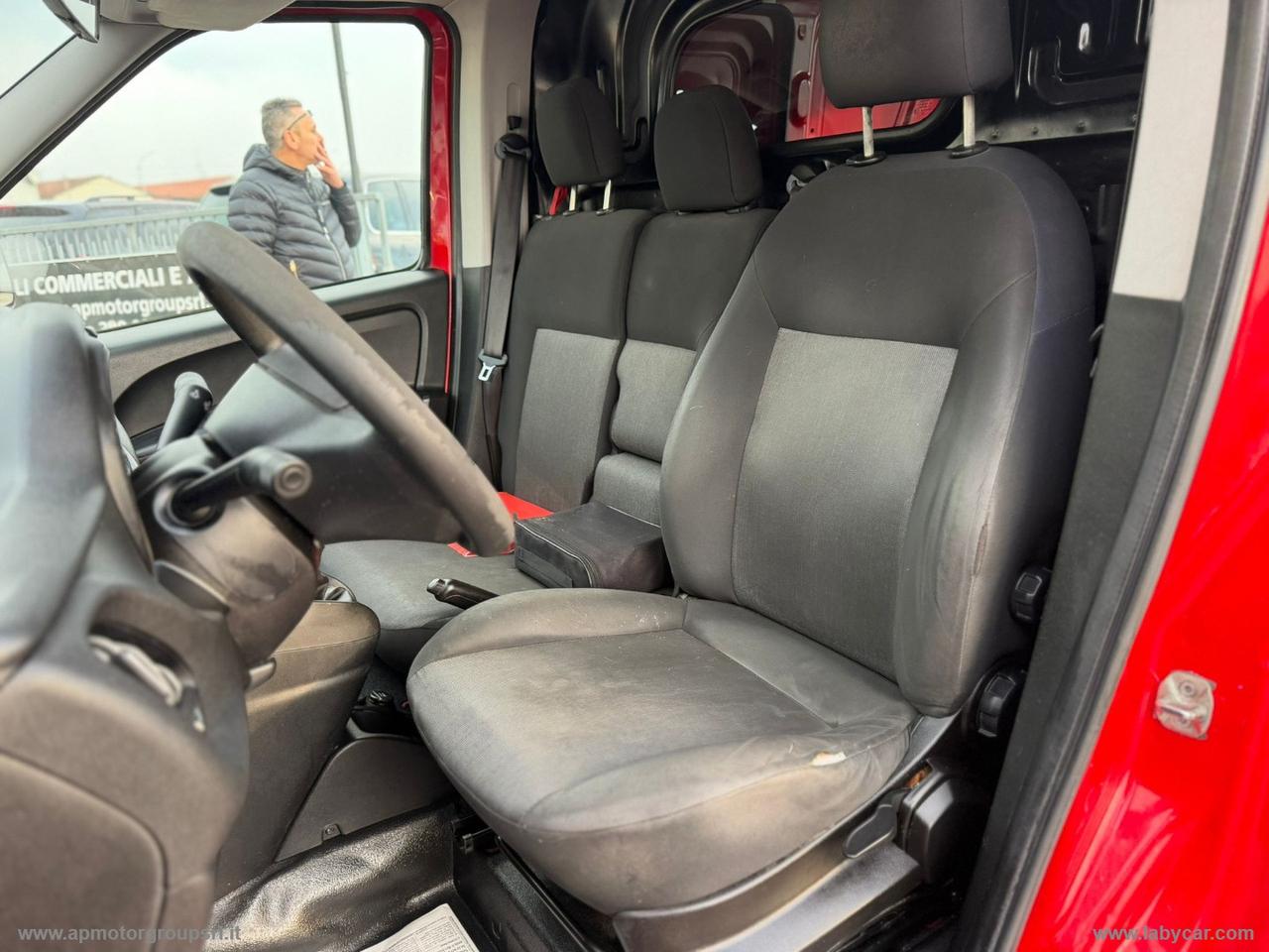 Doblò 1.6 MJT 90CV S&S PL-TN CARGO VETRATO