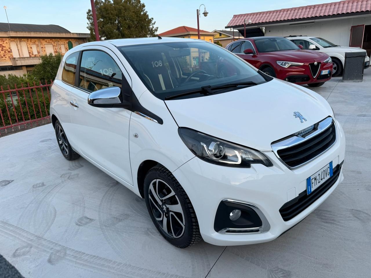 Peugeot 108 VTi 68 3 porte Allure TOP!
