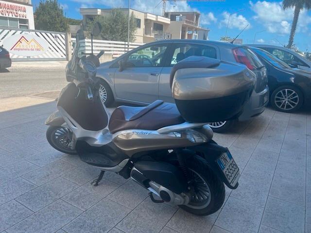 Piaggio Beverly 300 i.e. ful