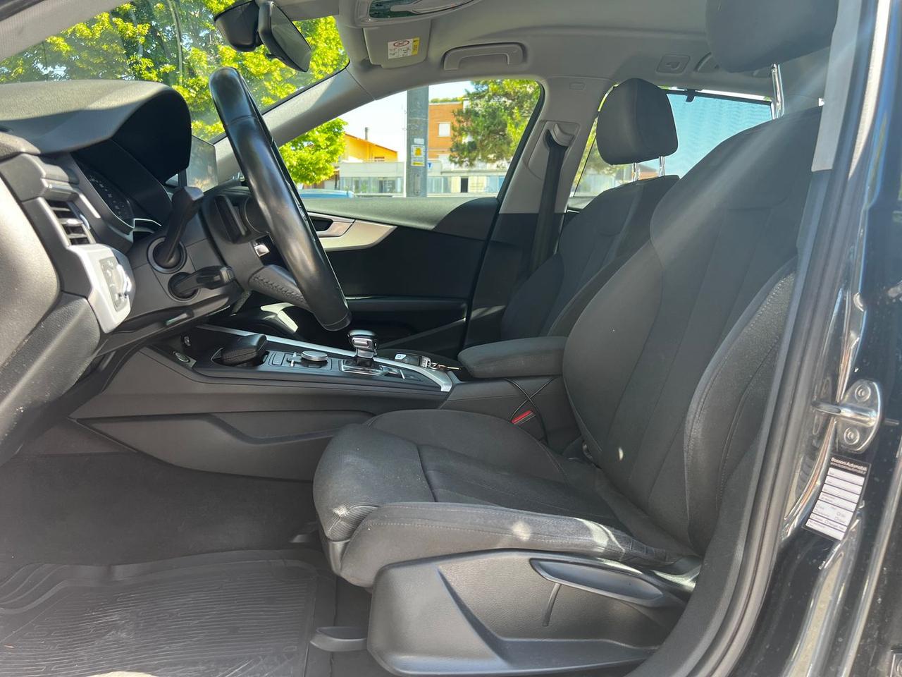 Audi A4 2.0 35 TDI Sport #11120