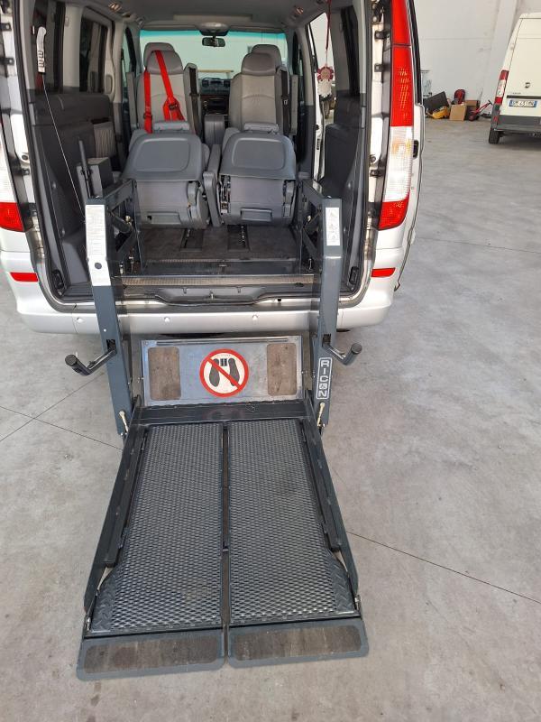 MERCEDES-BENZ Viano 2.2 CDI Ambiente con pedana RICON per disabile