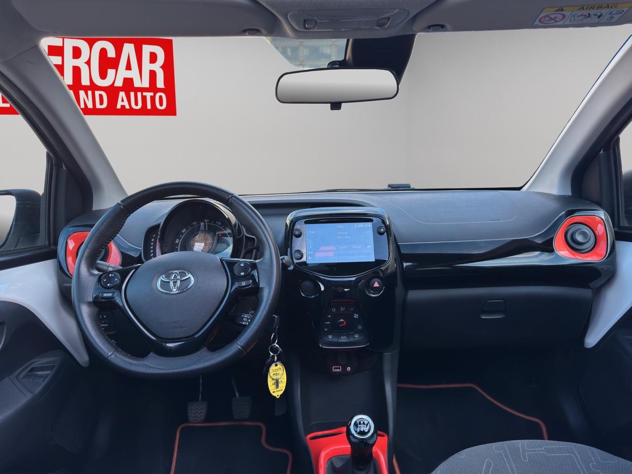 Toyota Aygo 1.0 VVT-i 72 CV 5 porte x-wave orange