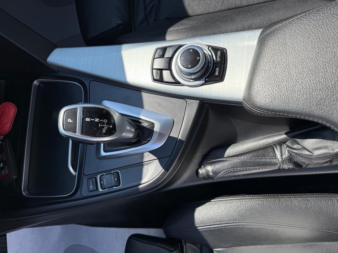 Bmw 320d xDrive Touring Sport -TETTO APRIBILE, CERCHI 19
