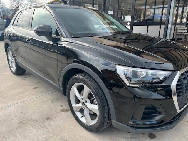 Audi Q3 35 TDI S tronic Business Advanced