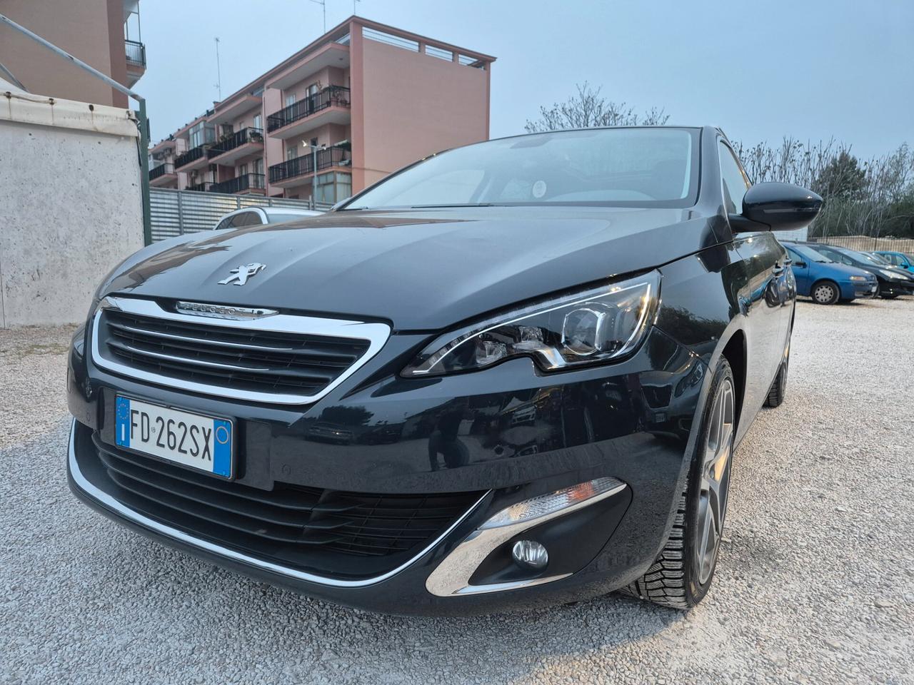 Peugeot 308 BlueHDi 120 S&S SW Allure