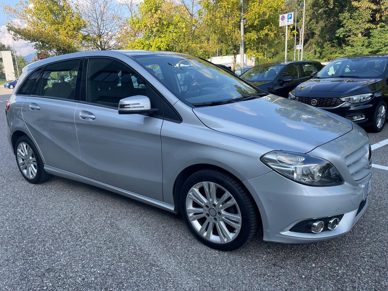 Mercedes-benz B 180 CDI Automatik*Navi*Retrocamera*