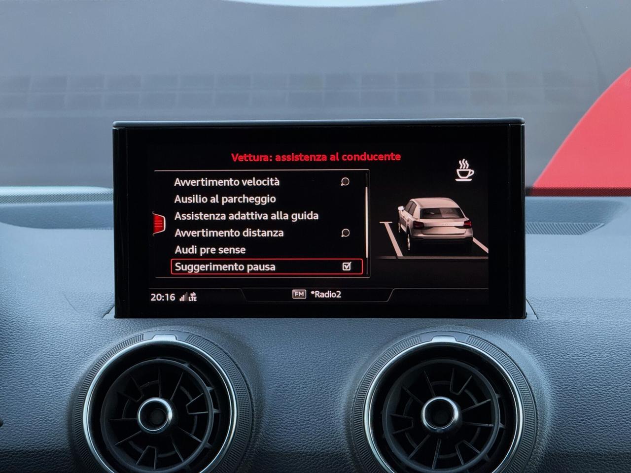 Audi Q2 35 TDI S line Quatt S-tronic 150CV COCKPIT