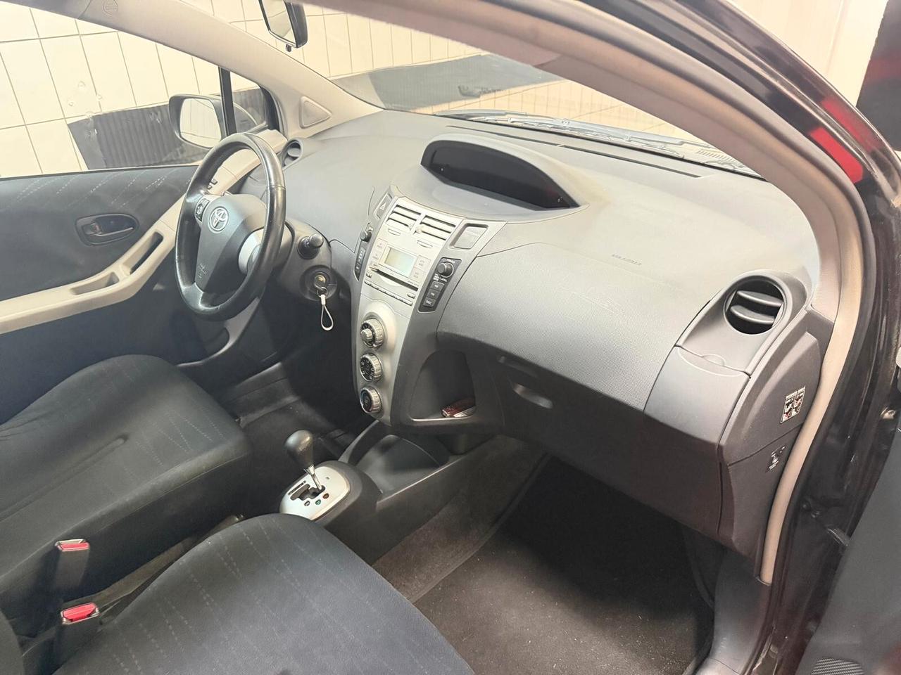 Toyota Yaris 1.3 5 porte Sol