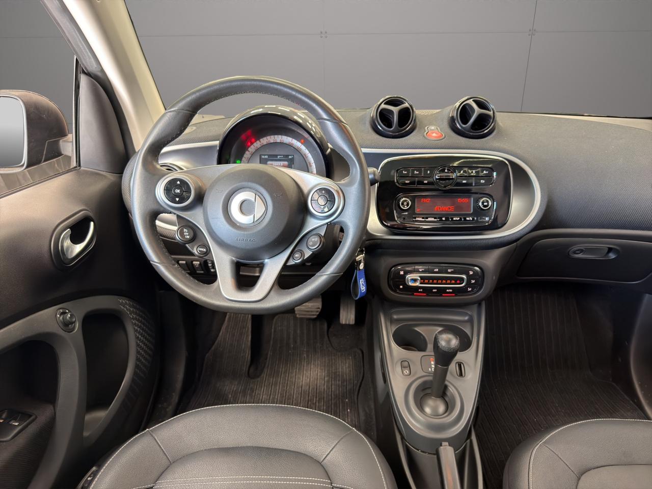Smart fortwo coupe Prime 90cv - Unico proprietario - Sedili in pelle riscaldabili - Cerchi in lega - Luci Led - Tetto panoramico