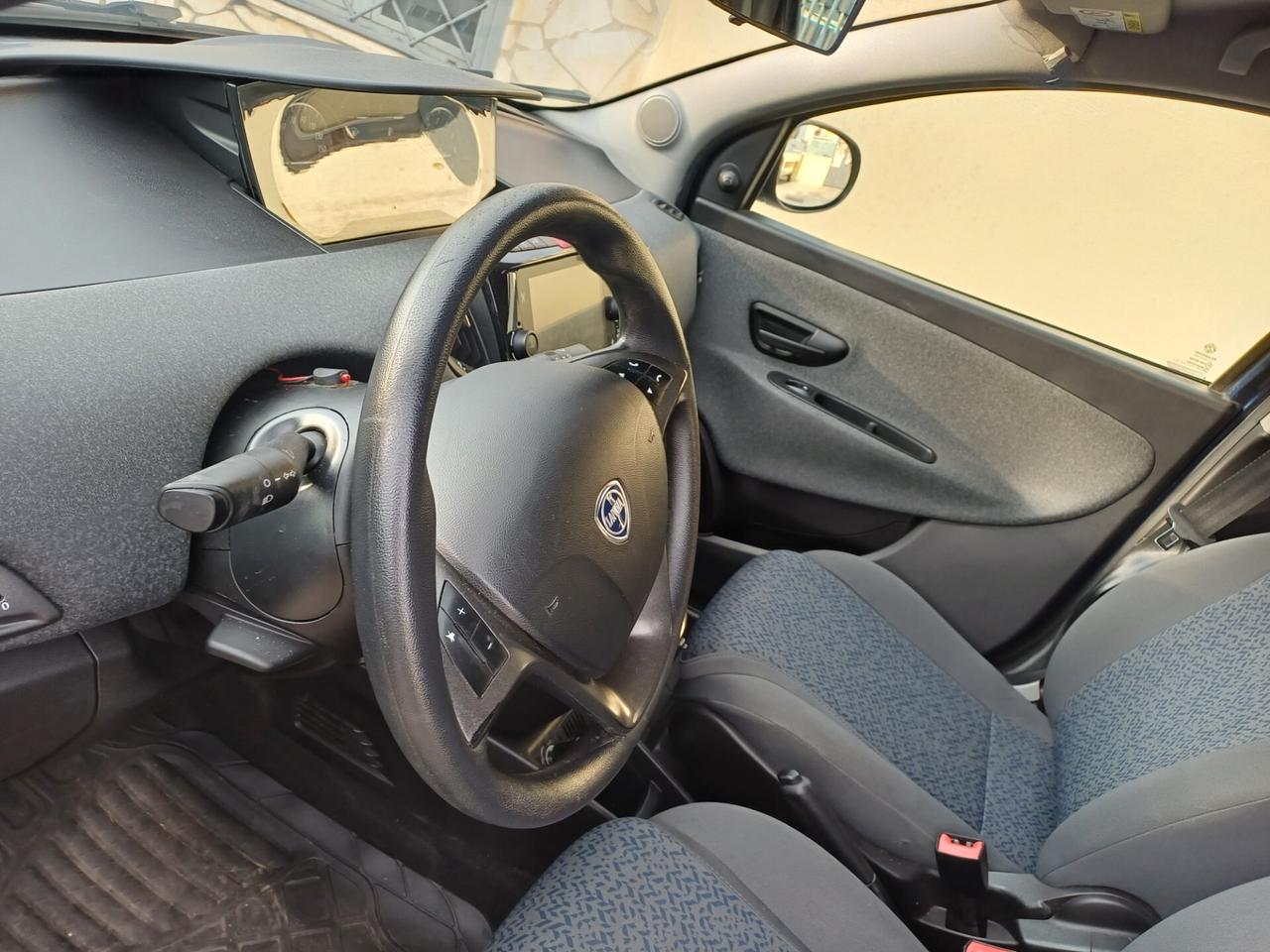 Lancia Ypsilon 1.0 (prezzo reale)